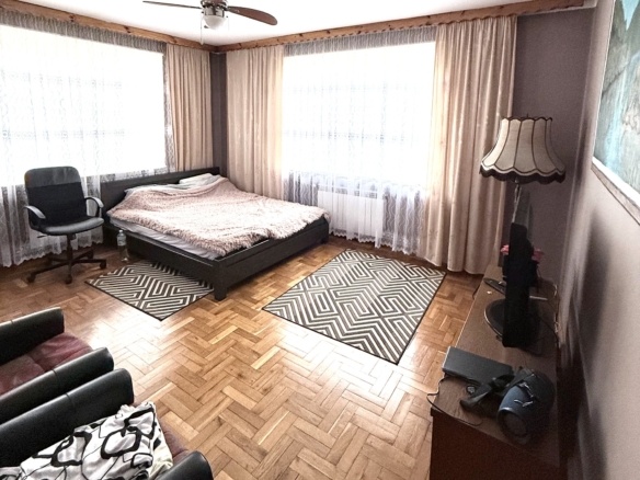 NA SPRZEDAŻ –  dom 180 m² na dużej działce | Jeziernia, 3 km od Tomaszowa Lubelskiego 🌿