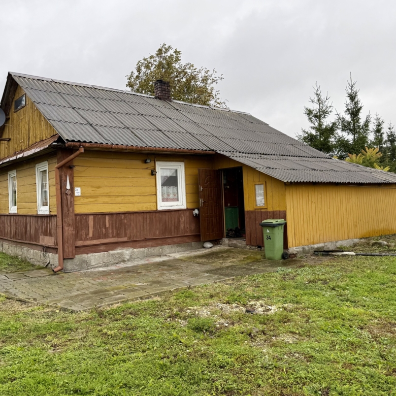 NA SPRZEDAŻ – dom z dużą działką i potencjałem w centrum Jarczowa📍 ul. 3 Maja, Jarczów