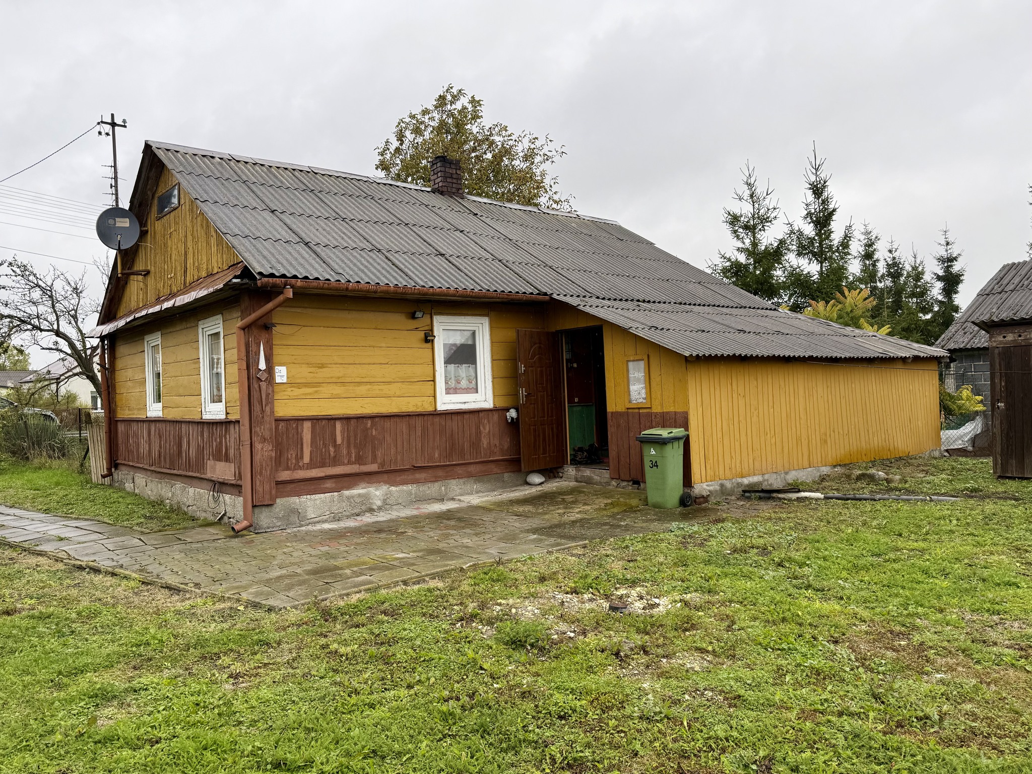 NA SPRZEDAŻ – dom z dużą działką i potencjałem w centrum Jarczowa📍 ul. 3 Maja, Jarczów