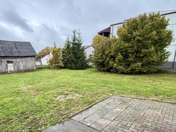 NA SPRZEDAŻ – dom z dużą działką i potencjałem w centrum Jarczowa📍 ul. 3 Maja, Jarczów