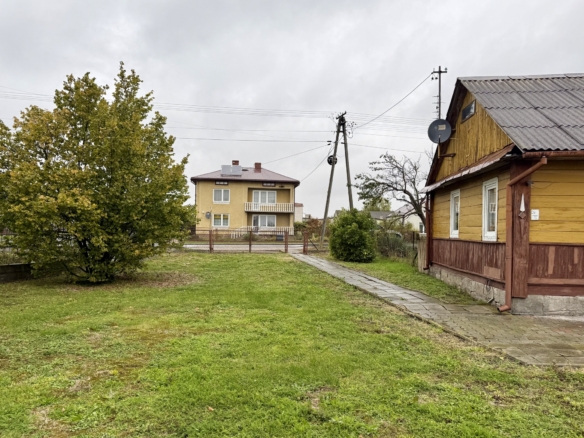 NA SPRZEDAŻ – dom z dużą działką i potencjałem w centrum Jarczowa📍 ul. 3 Maja, Jarczów