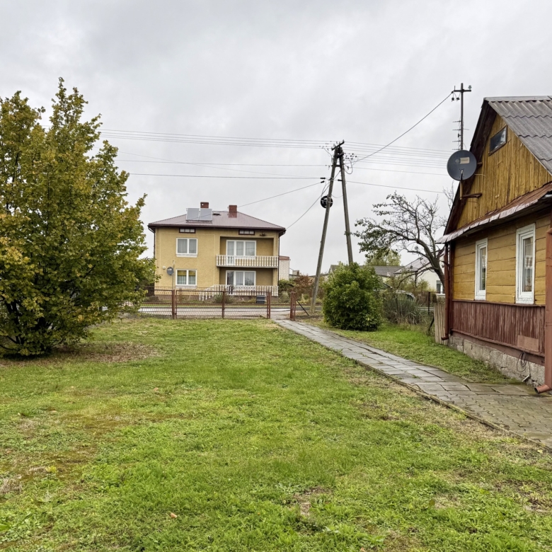 NA SPRZEDAŻ – dom z dużą działką i potencjałem w centrum Jarczowa📍 ul. 3 Maja, Jarczów
