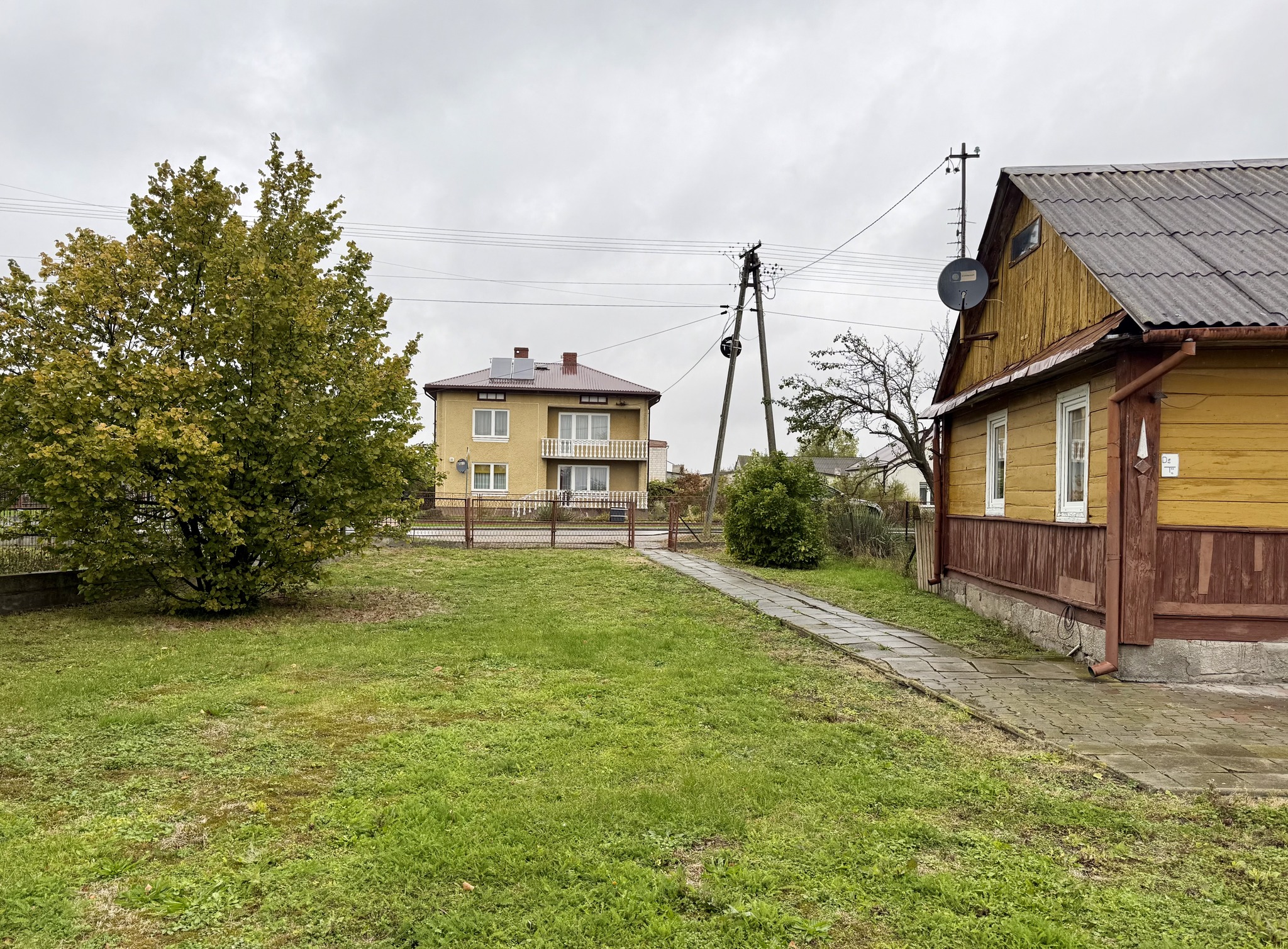 NA SPRZEDAŻ – dom z dużą działką i potencjałem w centrum Jarczowa📍 ul. 3 Maja, Jarczów