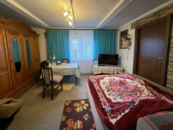 NA SPRZEDAŻ – dom z dużą działką i potencjałem w centrum Jarczowa📍 ul. 3 Maja, Jarczów
