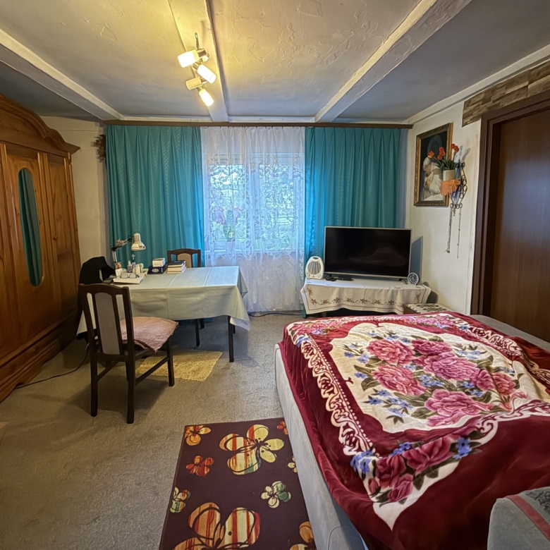 NA SPRZEDAŻ – dom z dużą działką i potencjałem w centrum Jarczowa📍 ul. 3 Maja, Jarczów