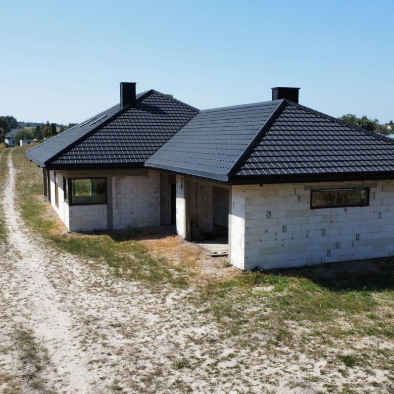 NA SPRZEDAŻ – przestronny dom jednorodzinny w malowniczej lokalizacji 🌿📍 Jeziernia, gm. Tomaszów Lubelski