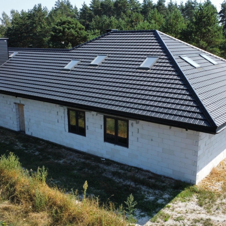 NA SPRZEDAŻ – przestronny dom jednorodzinny w malowniczej lokalizacji 🌿📍 Jeziernia, gm. Tomaszów Lubelski