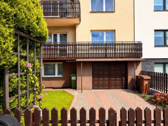 NA SPRZEDAŻ – komfortowy dom 160 m² w spokojnej, zielonej części miasta 🌿📍 ul. Jachymka, Tomaszów Lubelski