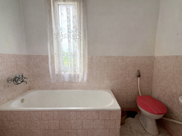 NA SPRZEDAŻ – dom w zabudowie bliźniaczej 120 m² z działką 7 arów | Tomaszów Lubelski📍 ul. Kopernika