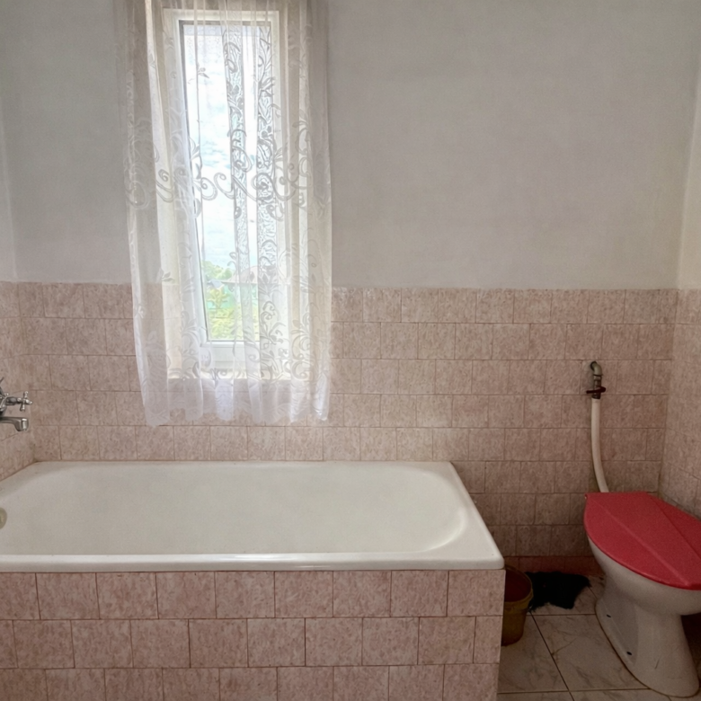 NA SPRZEDAŻ – dom w zabudowie bliźniaczej 120 m² z działką 7 arów | Tomaszów Lubelski📍 ul. Kopernika