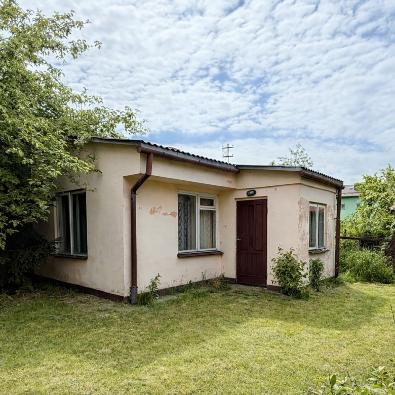 NA SPRZEDAŻ – dom w zabudowie bliźniaczej 120 m² z działką 7 arów | Tomaszów Lubelski📍 ul. Kopernika