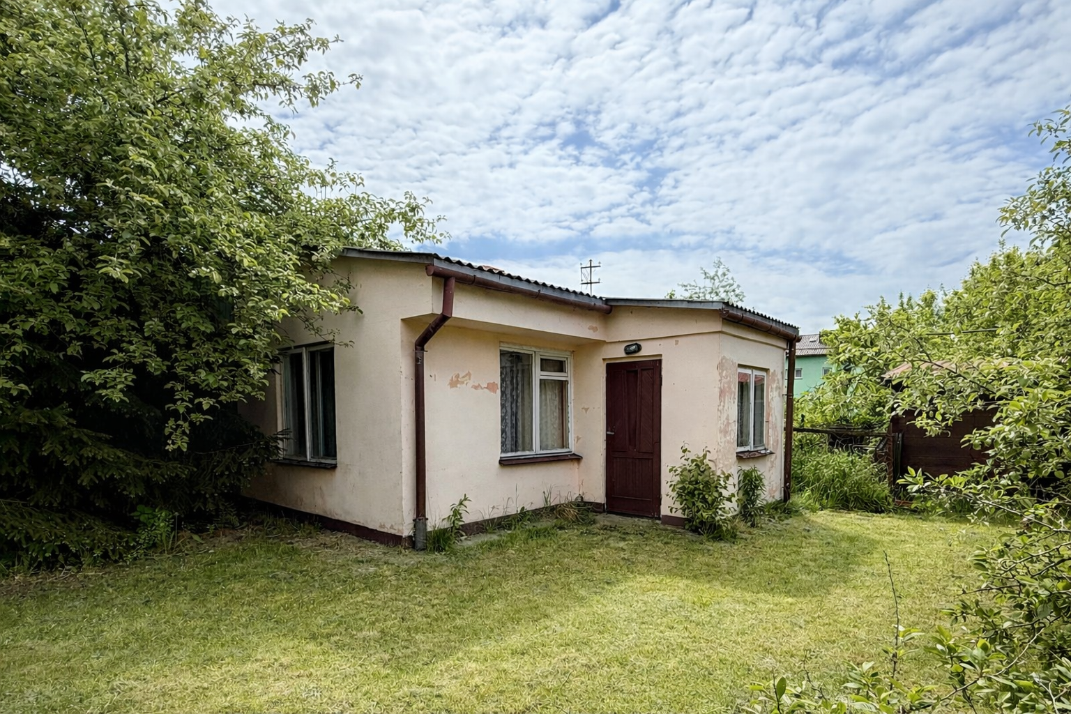 NA SPRZEDAŻ – dom w zabudowie bliźniaczej 120 m² z działką 7 arów | Tomaszów Lubelski📍 ul. Kopernika