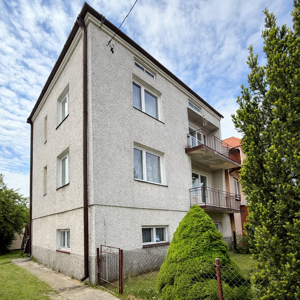 NA SPRZEDAŻ – dom w zabudowie bliźniaczej 120 m² z działką 7 arów | Tomaszów Lubelski📍 ul. Kopernika