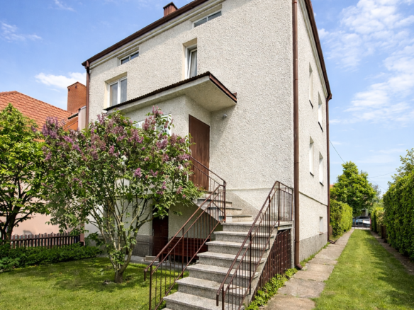 NA SPRZEDAŻ – dom w zabudowie bliźniaczej 120 m² z działką 7 arów | Tomaszów Lubelski📍 ul. Kopernika